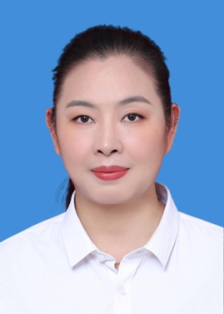 袁家岗社区综合服务专干徐相群.png