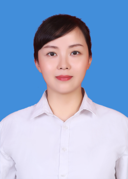 大坪正街社区综合服务专干罗佳.jpg