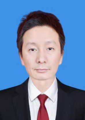 何甫祥.jpg