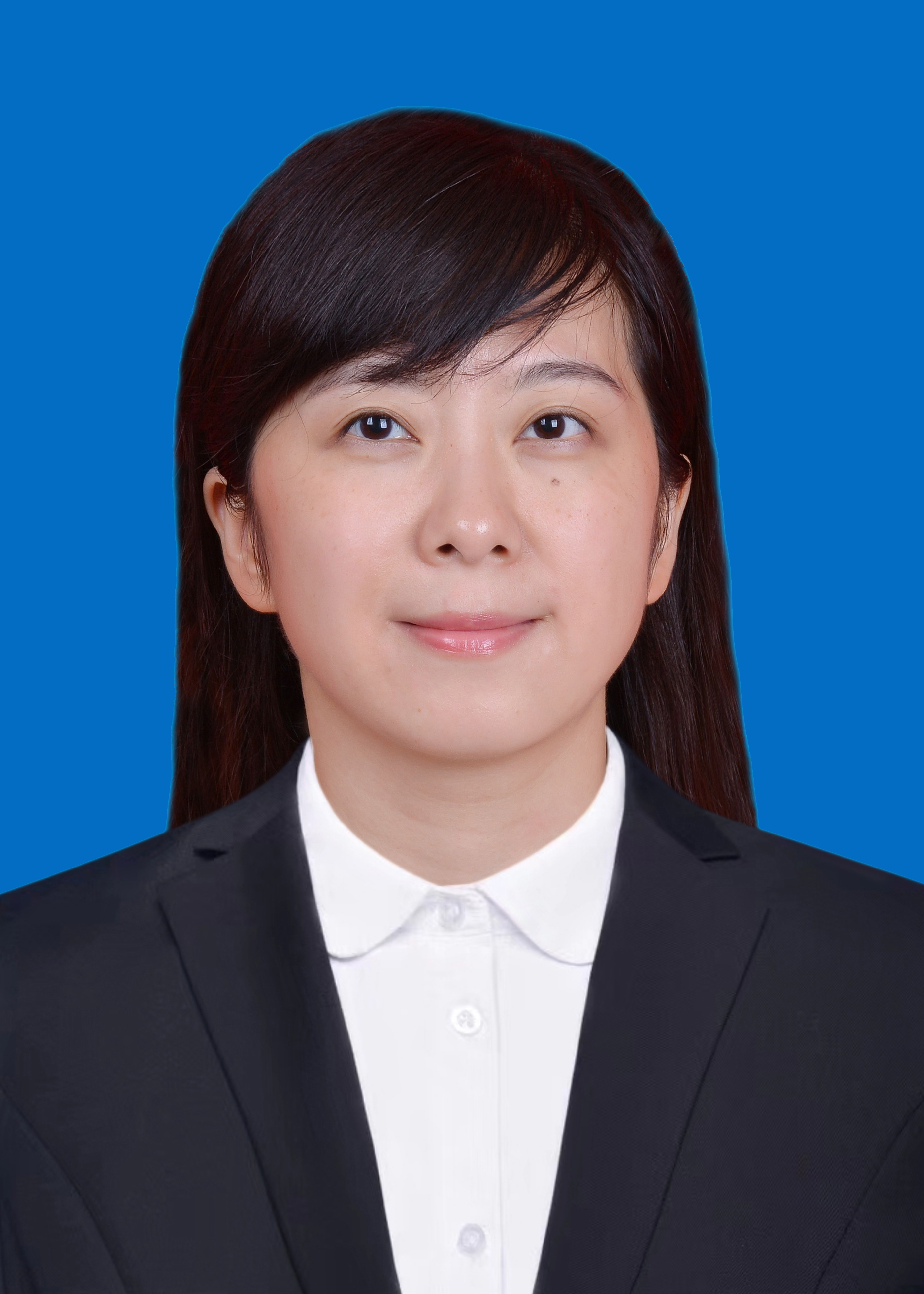 王玲.jpg