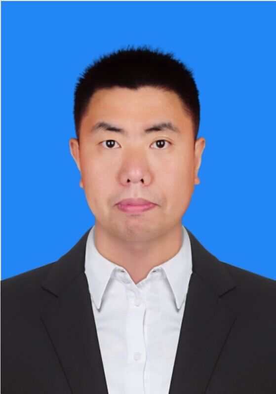 李尊.jpg