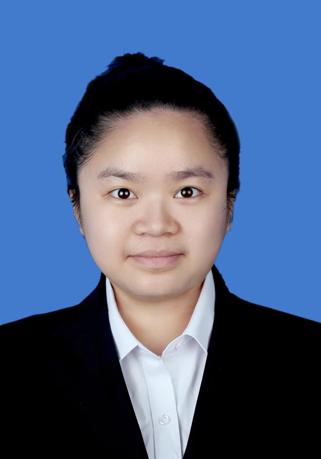 贺元元.jpg