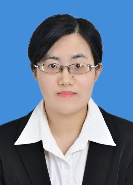 曾立婷 社区综合服务专干.jpg