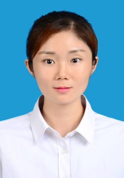 社区居委会副主任李华容.jpg