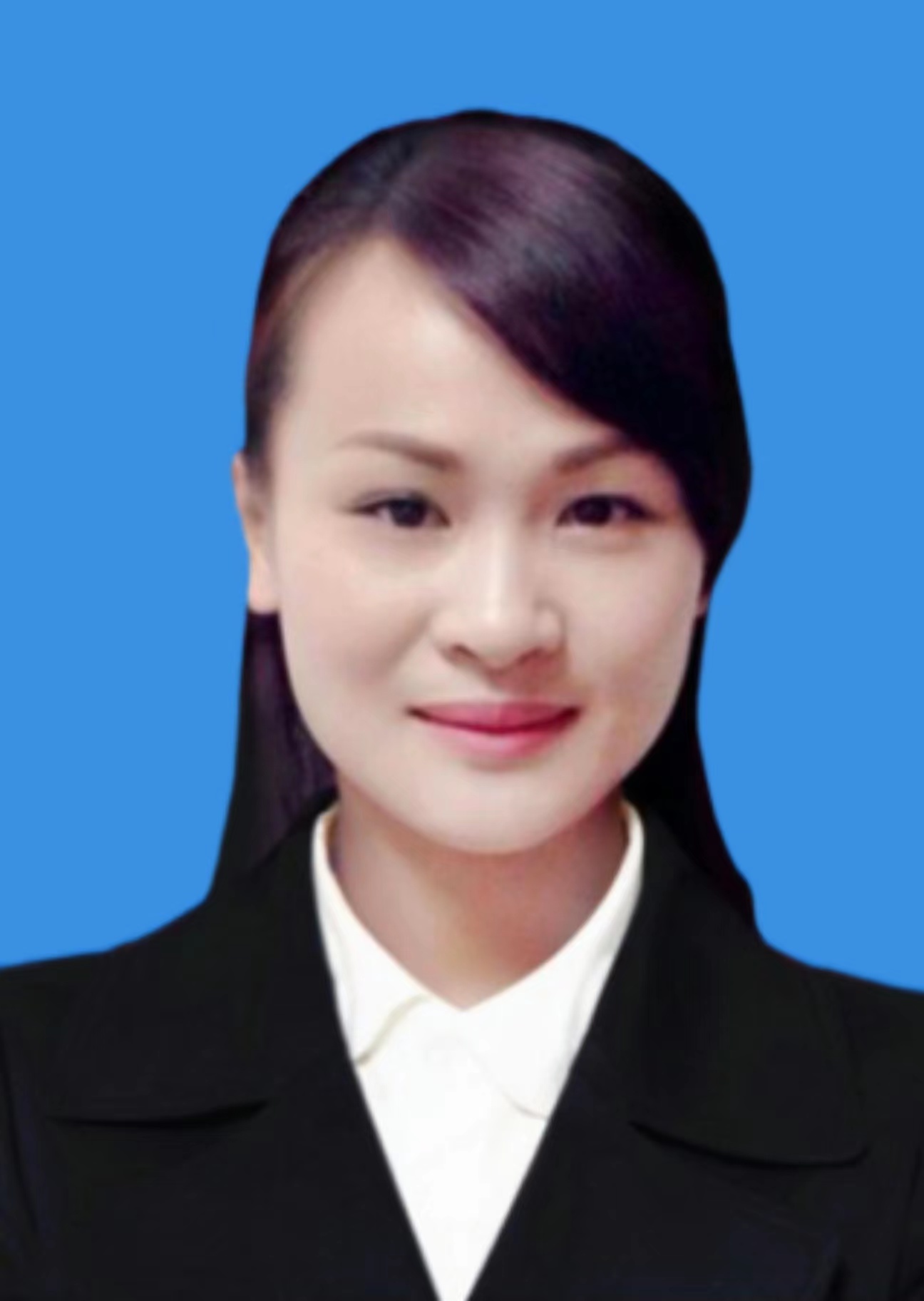 何蕾.jpg