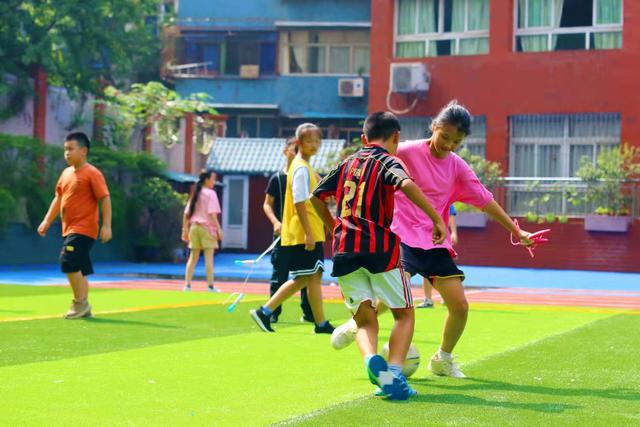 铜梁足球场能跑步吗,铜梁足球场地