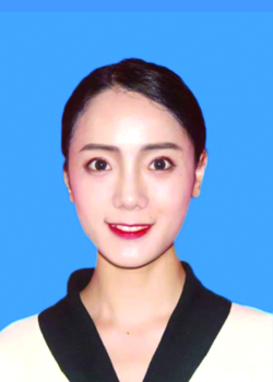何婧.jpg