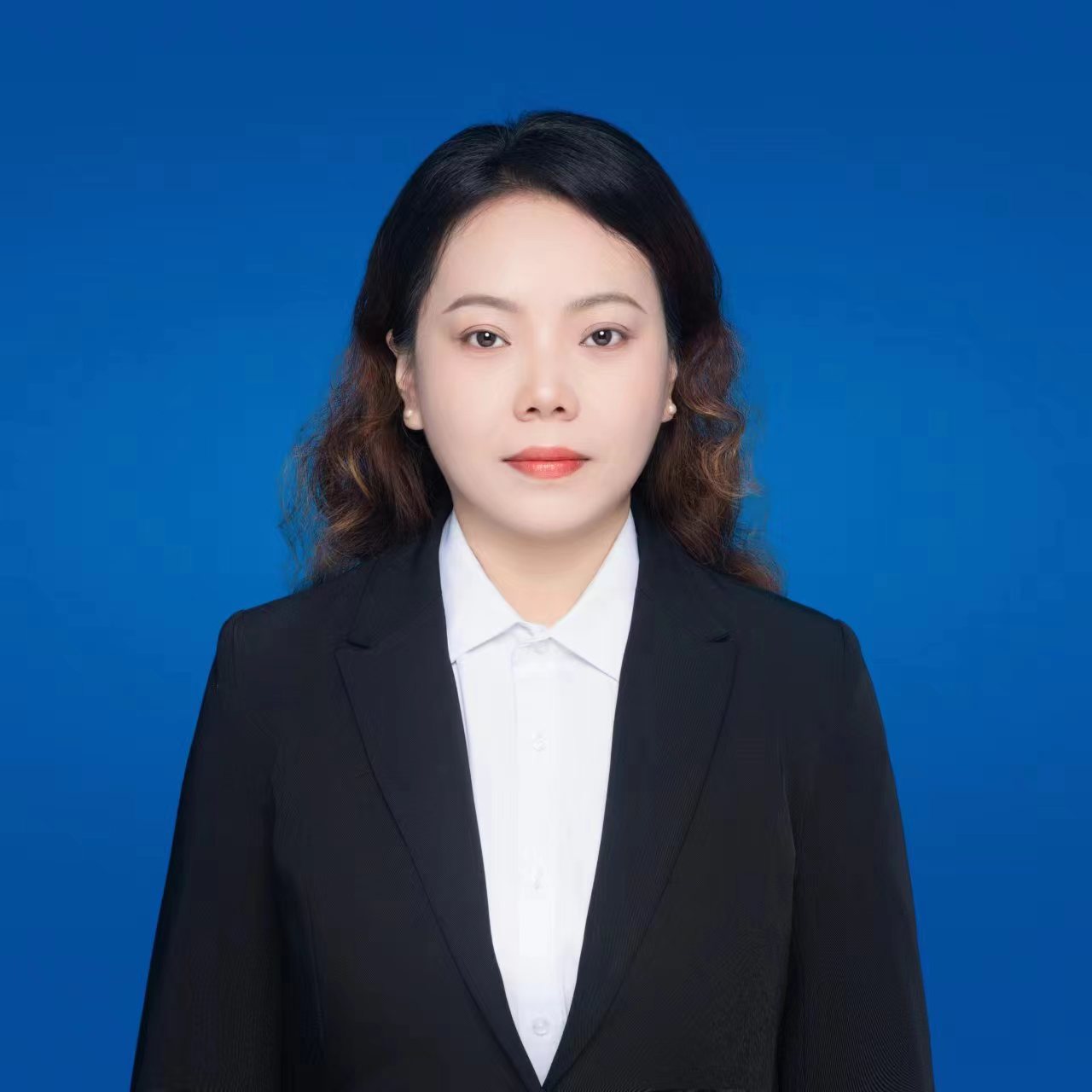黄艳.JPG