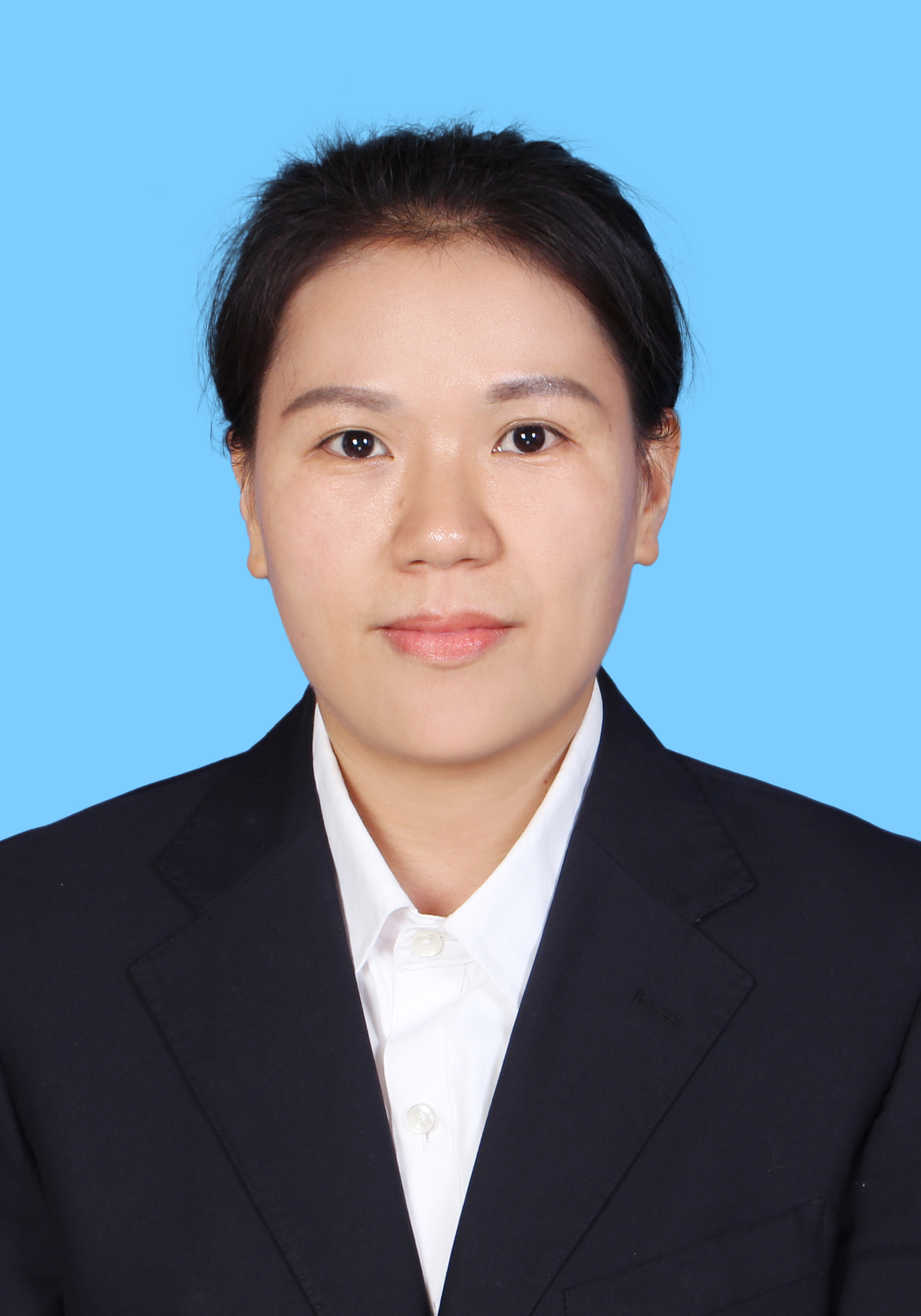 邓南萍.jpg