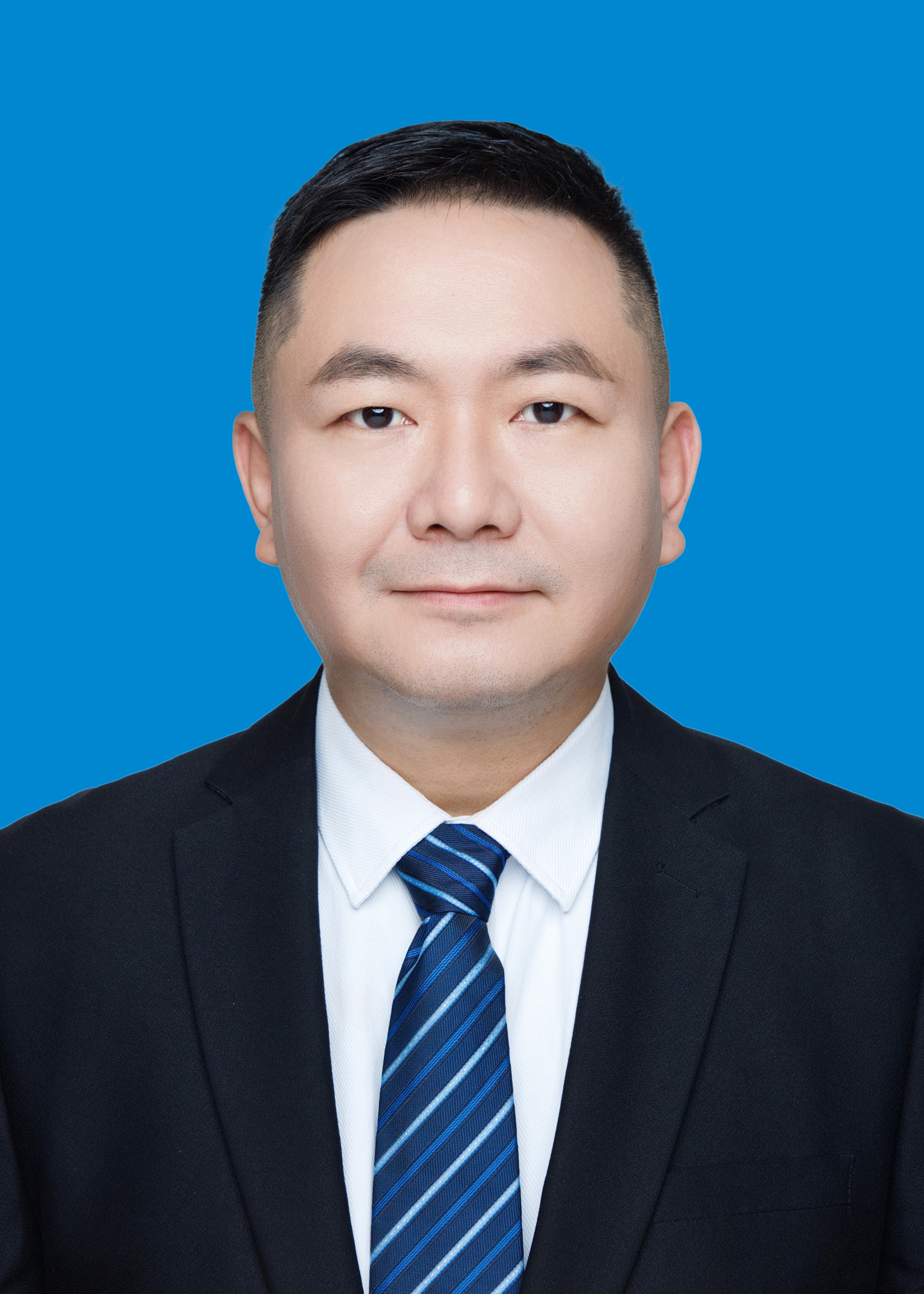 胡鹏.jpg