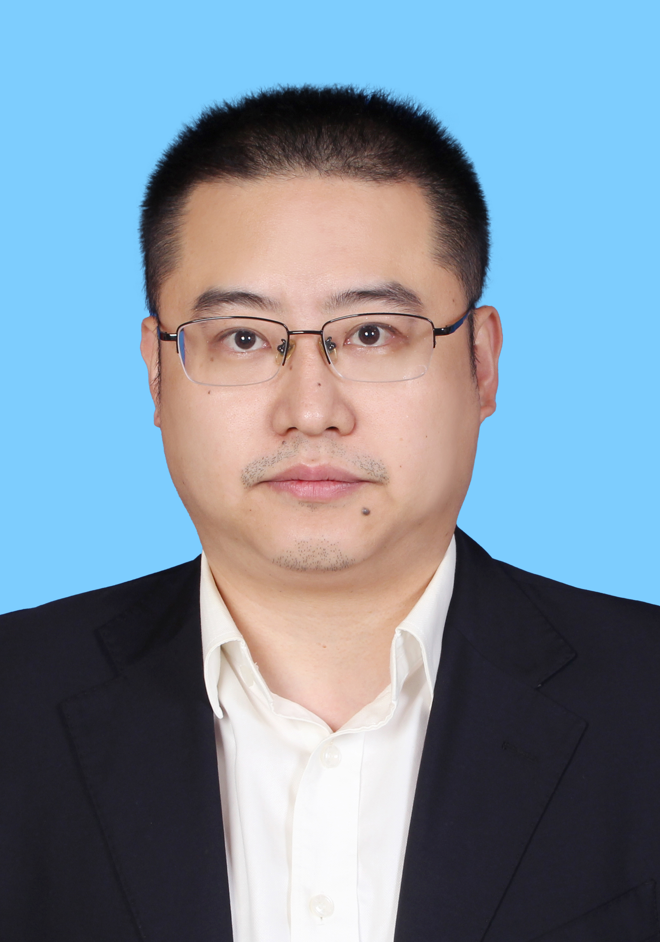 陈雯.jpg