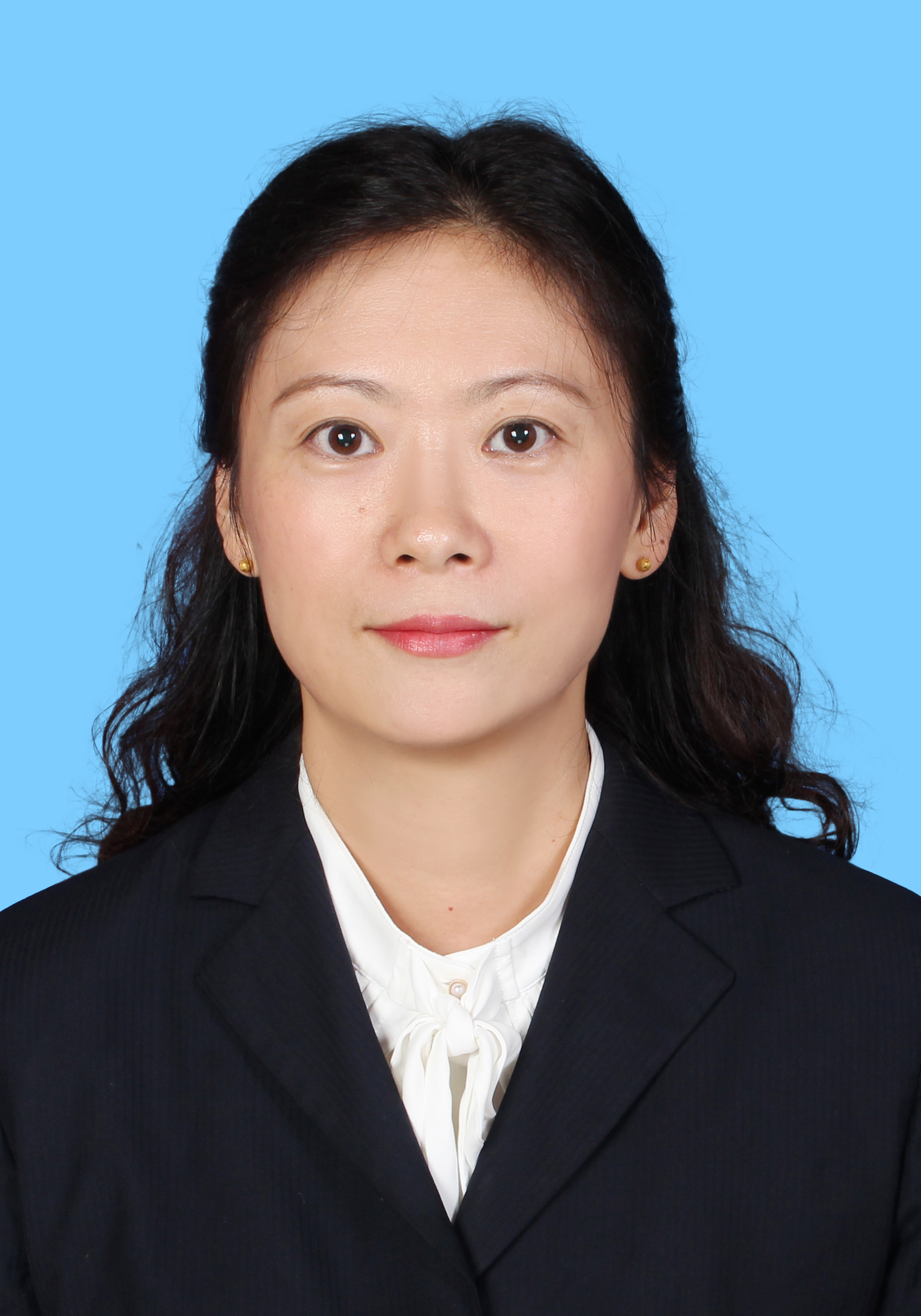 黄薇佳.jpg