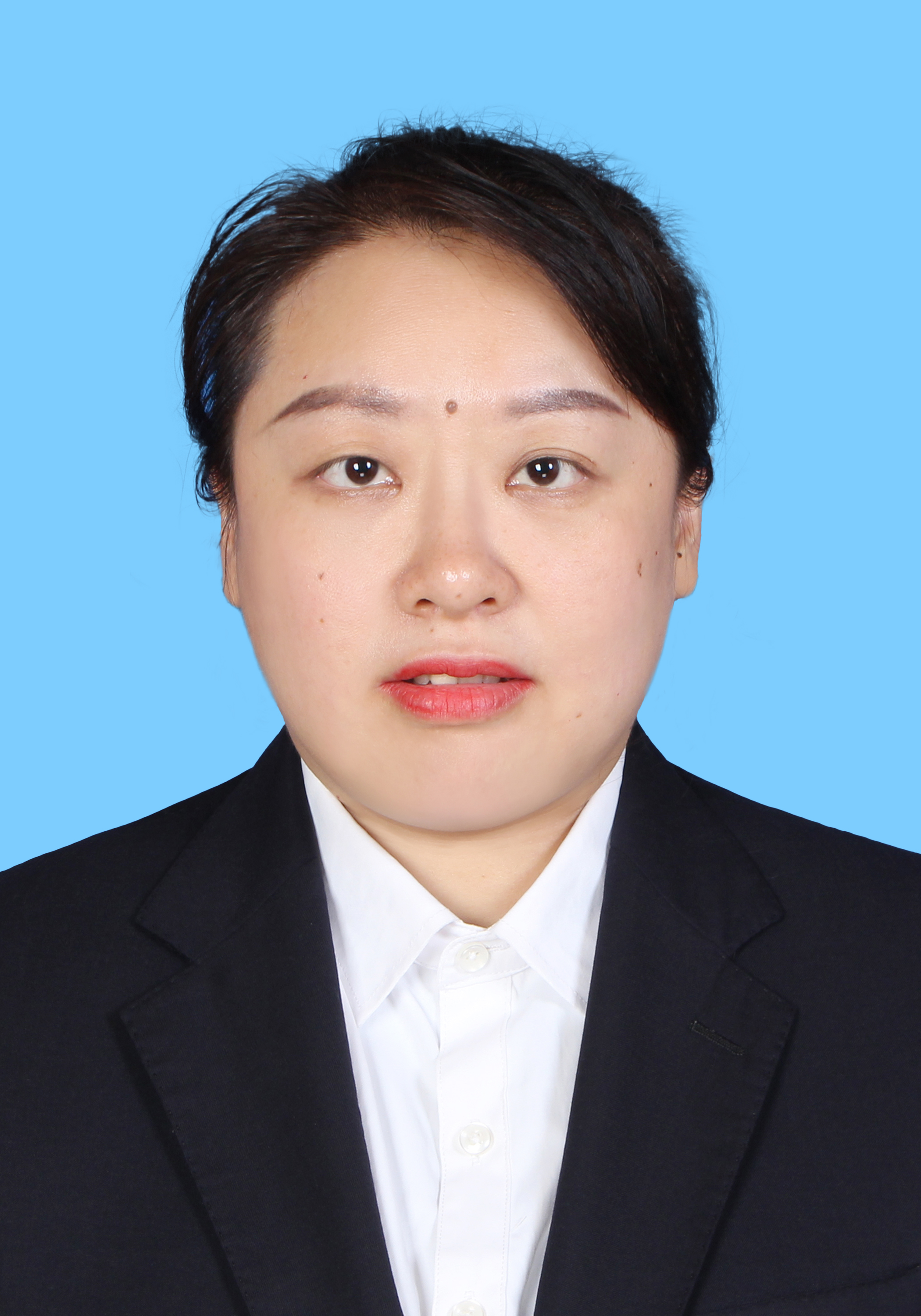 杨静.jpg