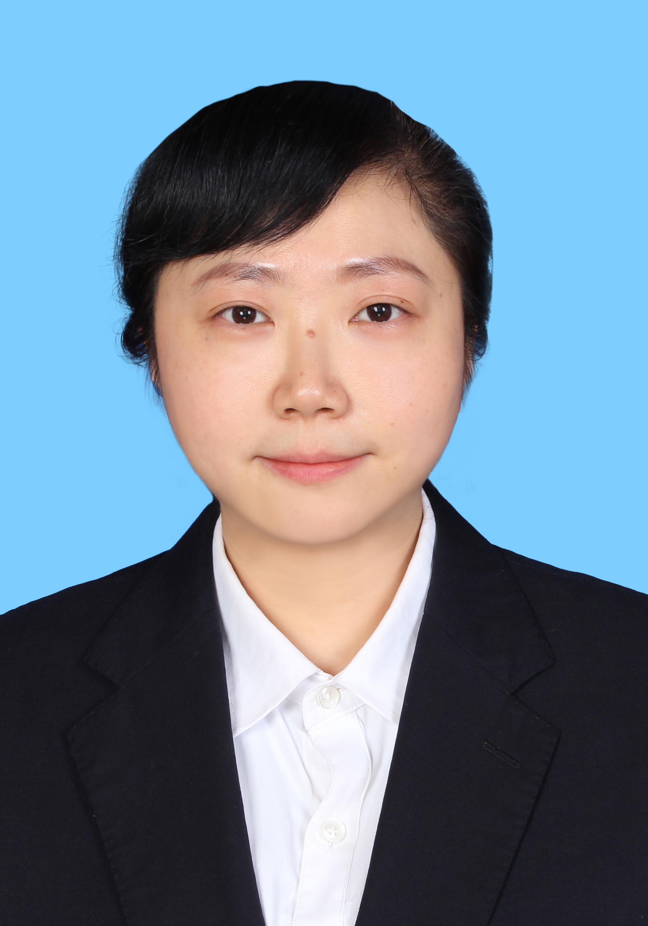 李婷.jpg